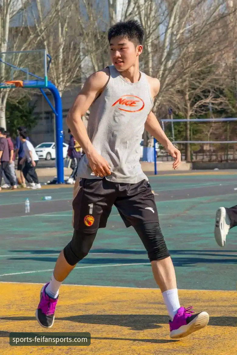 作为一名资深体育迷，我几乎每天都会打开非凡体育APP，看看最新的赛事动态和深度分析。最近，很多朋友都在讨论一个话题：如何确保自己下载的是非凡体育APP的2025最新版本？毕竟，只有最新的v2025.1.0版本，才能带来最流畅、最稳定的直播体验，尤其是在观看那些瞬息万变、扣人心弦的关键比赛时。今天，我就结合刚刚结束的一场重磅世预赛——波黑点球大战淘汰意大利的比赛，来和大家分享一下我的使用心得，这或许能解答你关于版本和体验的疑问。